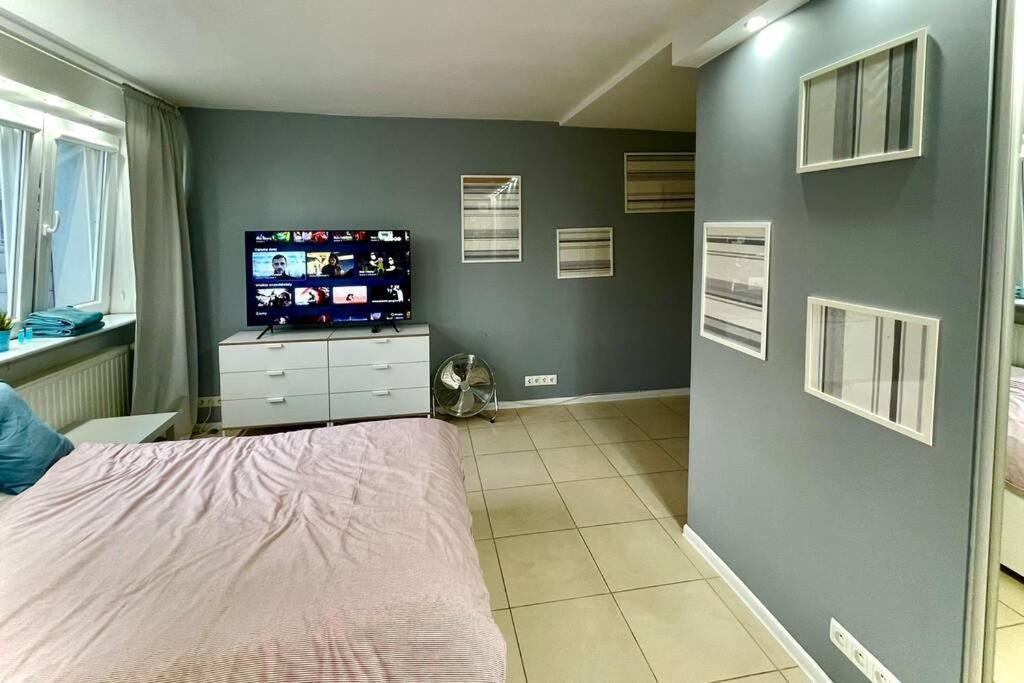 Апартаменты Gold 3 Metro X2 Wifi 300 Mbs 60'Tv Netflix Hbo Appletv+ Варшава Экстерьер фото